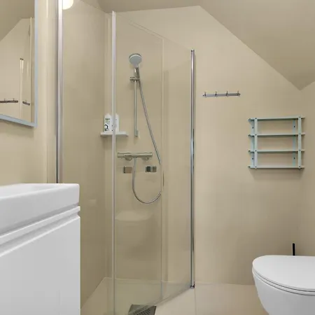 Floor Apartamento *